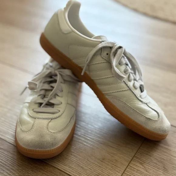 adidas gazelle silver green womens Adidas Womens Gazelle Indoor W Magic Beige White Gum IH5482 – Sneaker  Junkies main image 0